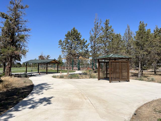3071 NE Brownstone Place, Bend, OR 97701