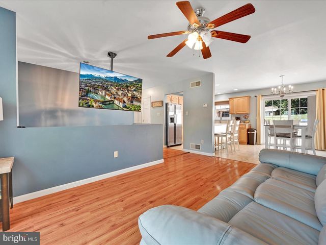 3227 JOYCE ST, Lebanon, PA 17046
