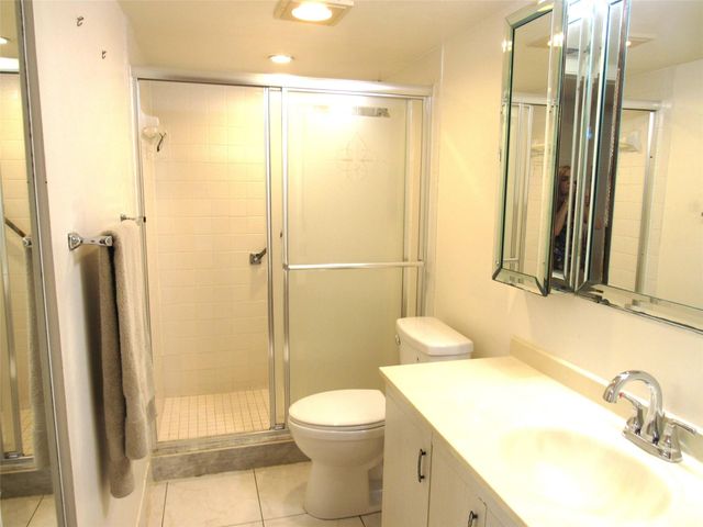 2804 Victoria Way E1, Coconut Creek, FL 33066