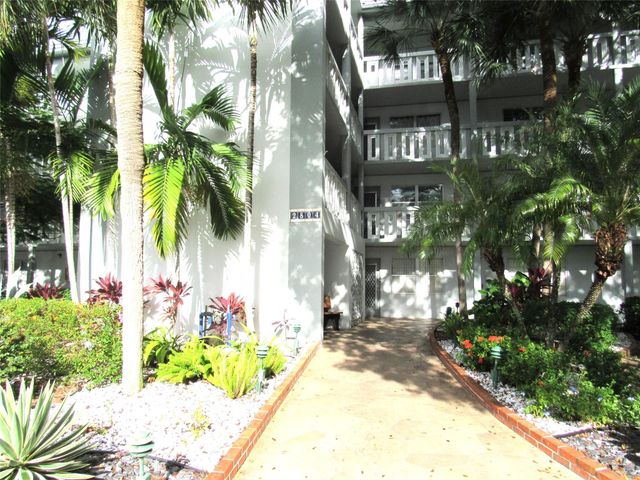 2804 Victoria Way E1, Coconut Creek, FL 33066