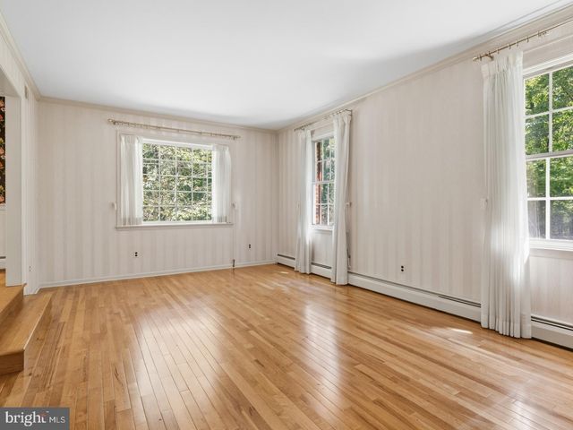 30 HIGH POINT E, Huntingdon Valley, PA 19006