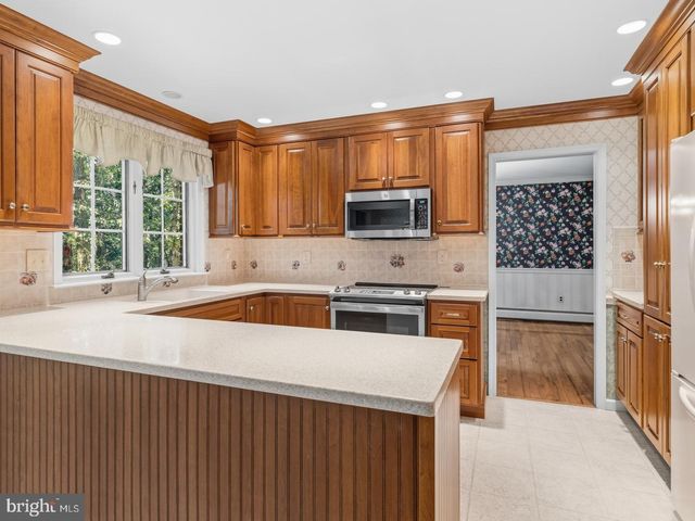 30 HIGH POINT E, Huntingdon Valley, PA 19006