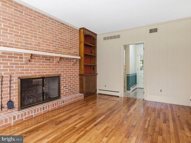 30 HIGH POINT E, Huntingdon Valley, PA 19006
