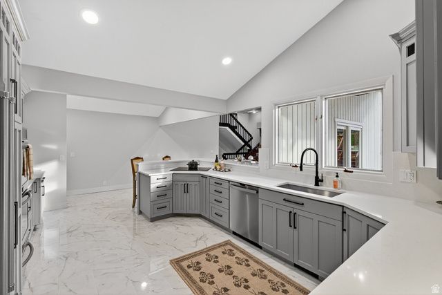 2774 E ROBIDOUX RD, Sandy, UT 84093