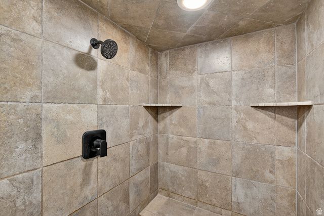 2774 E ROBIDOUX RD, Sandy, UT 84093