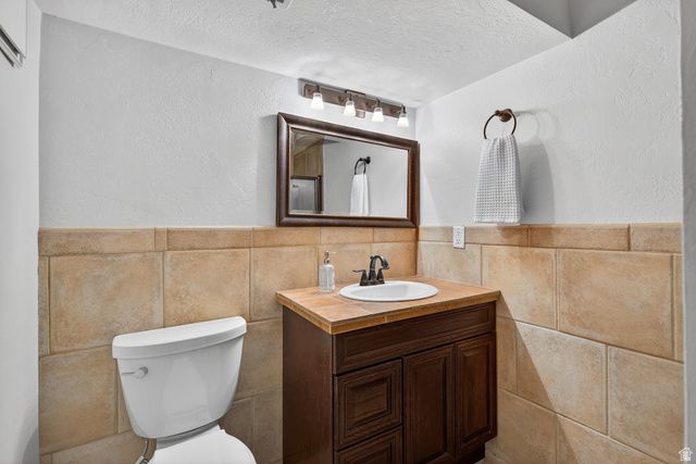 2774 E ROBIDOUX RD, Sandy, UT 84093