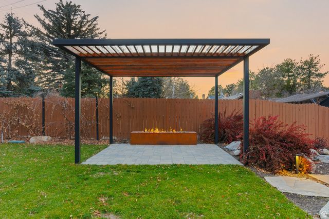 2774 E ROBIDOUX RD, Sandy, UT 84093