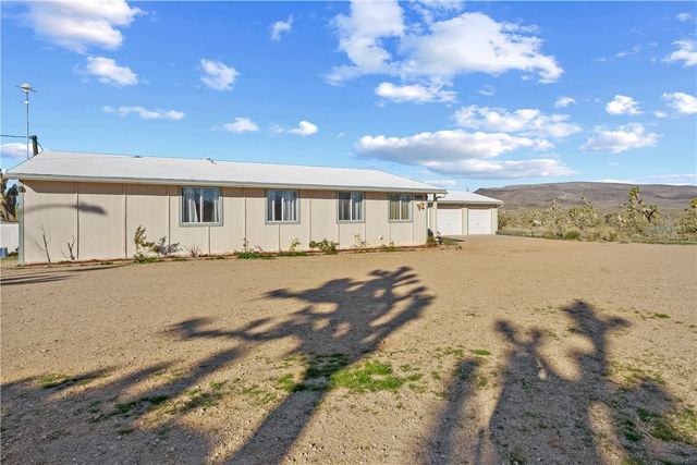 18209 Orchid Drive, Dolan Springs, AZ 86441