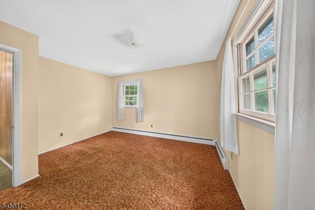 1 Holly Dr, Randolph Twp., NJ 07869