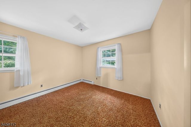 1 Holly Dr, Randolph Twp., NJ 07869