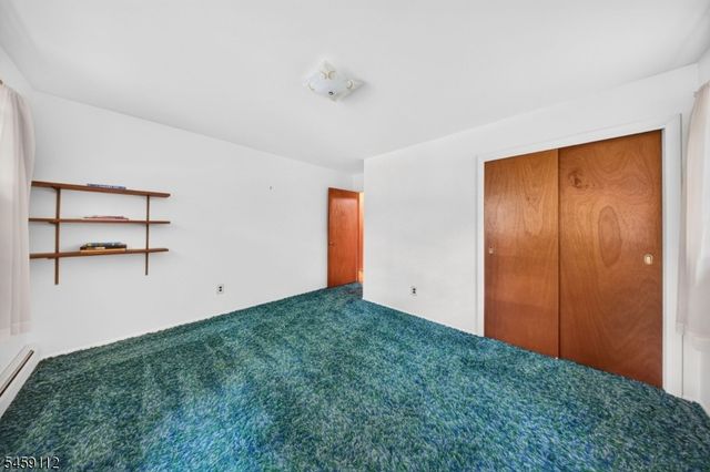 1 Holly Dr, Randolph Twp., NJ 07869