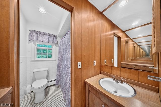 1 Holly Dr, Randolph Twp., NJ 07869