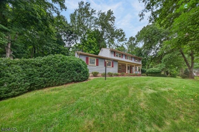1 Holly Dr, Randolph Twp., NJ 07869