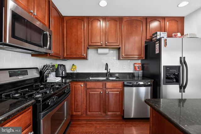 1037 MOORE ROAD, West Deptford, NJ 08086