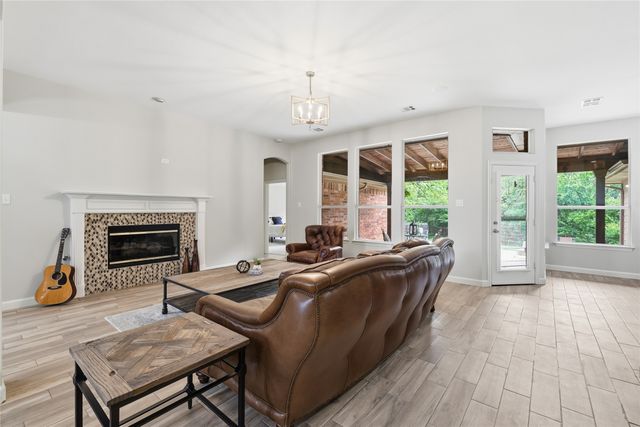 2402 Ravinia Drive, Corinth, TX 76208