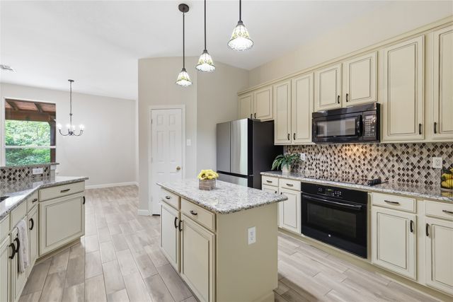 2402 Ravinia Drive, Corinth, TX 76208