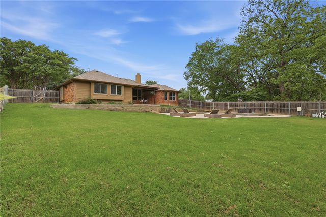 2402 Ravinia Drive, Corinth, TX 76208