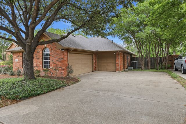 2402 Ravinia Drive, Corinth, TX 76208