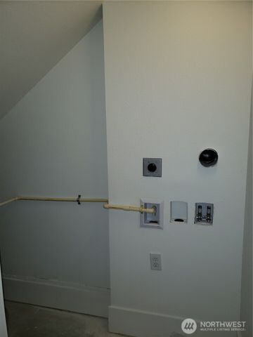 8706 S 42nd Avenue, Seattle, WA 98118