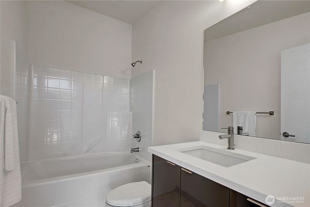 8706 S 42nd Avenue, Seattle, WA 98118