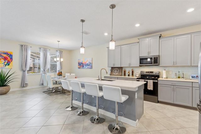 8811 BALLY NEAL LOOOP, Davenport, FL 33836