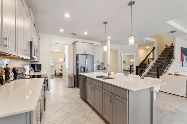 8811 BALLY NEAL LOOOP, Davenport, FL 33836