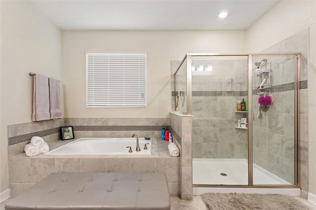 8811 BALLY NEAL LOOOP, Davenport, FL 33836