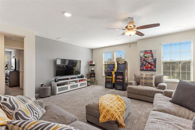 8811 BALLY NEAL LOOOP, Davenport, FL 33836