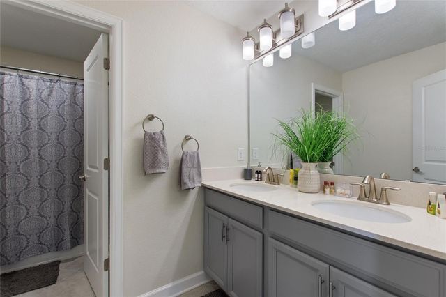 8811 BALLY NEAL LOOOP, Davenport, FL 33836