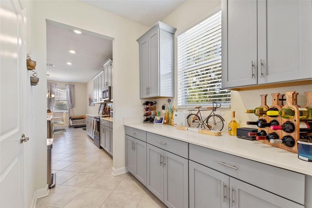 8811 BALLY NEAL LOOOP, Davenport, FL 33836