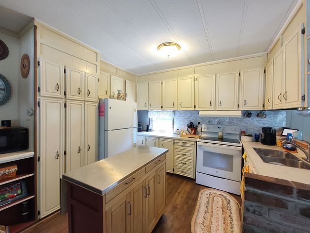 6 So Dewberry Lane, Rochester, NH 03867