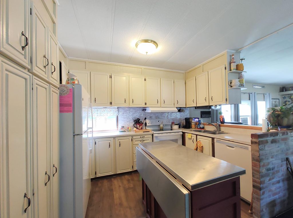 6 So Dewberry Lane, Rochester, NH 03867