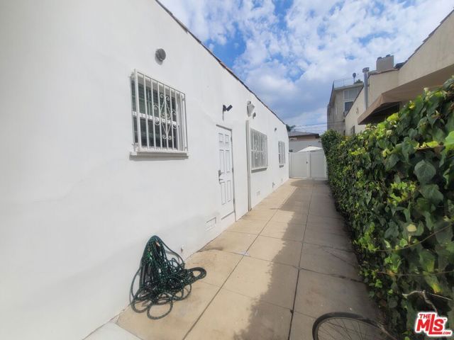 816 N Mccadden Place, Los Angeles, CA 90038