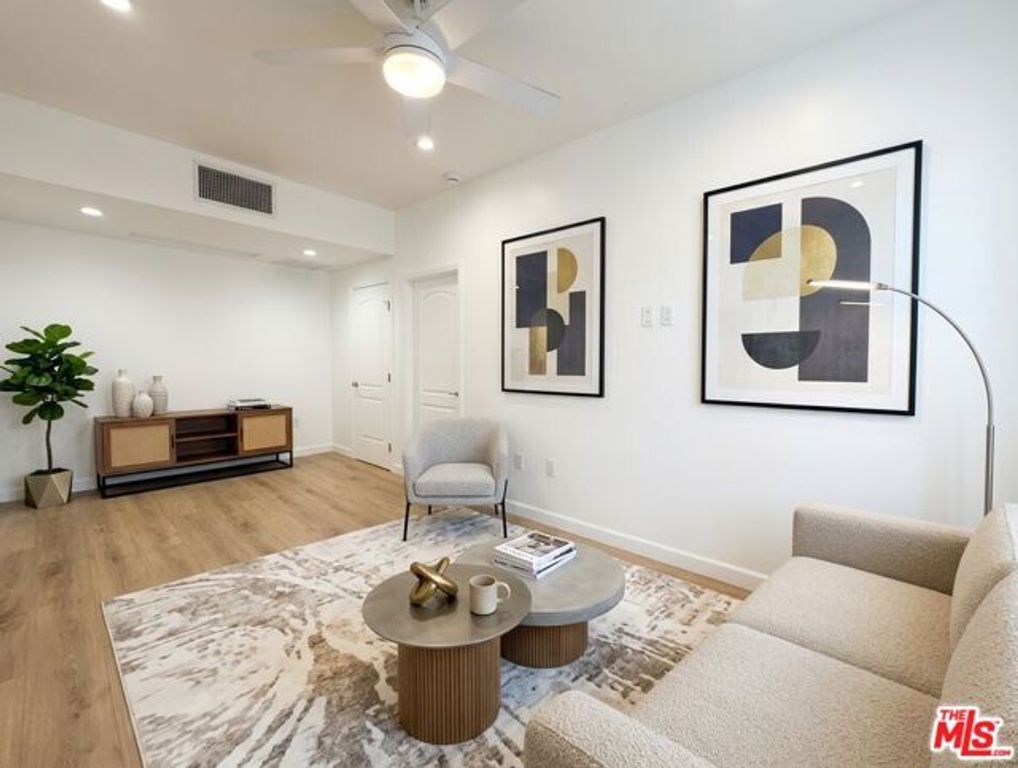 816 N Mccadden Place, Los Angeles, CA 90038