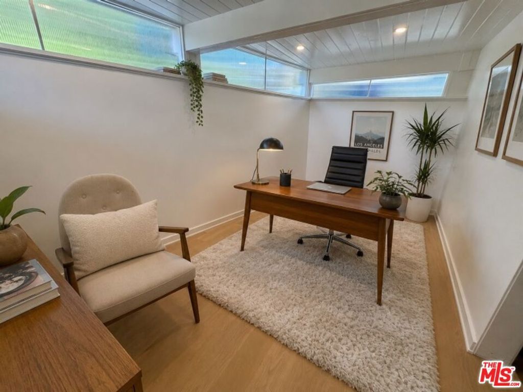 Image 17 of property listing at 8656 Skyline Drive, Los Angeles, CA 90046