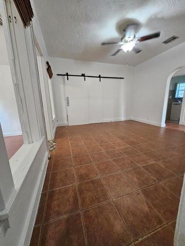 701 SW 8th Avenue, Delray Beach, FL 33444