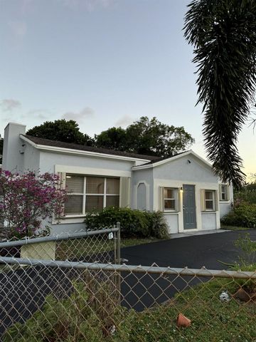 701 SW 8th Avenue, Delray Beach, FL 33444