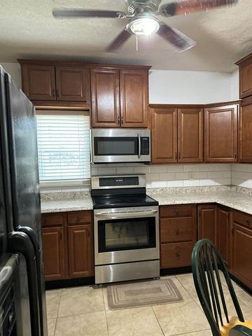 701 SW 8th Avenue, Delray Beach, FL 33444