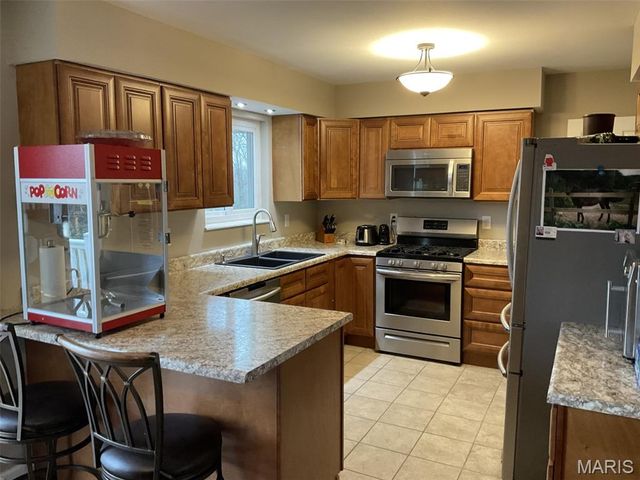 3530 Swaying Oaks Lane, O'fallon, MO 63385