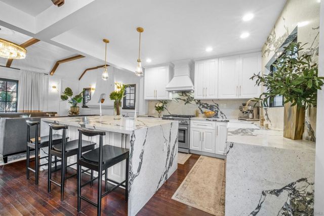 340 B Ave, Coronado, CA 92118