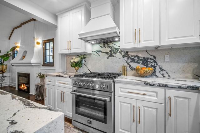 340 B Ave, Coronado, CA 92118