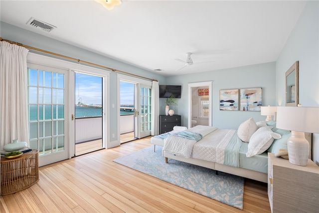 115 Washington Street, Newport, RI 02840