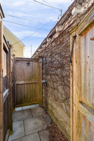 115 Washington Street, Newport, RI 02840