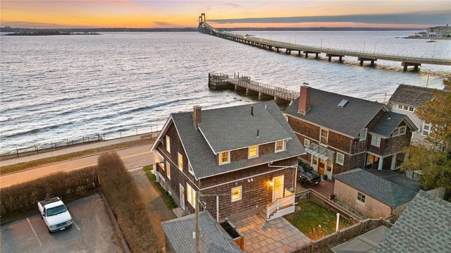 115 Washington Street, Newport, RI 02840