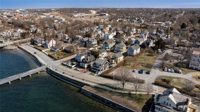 115 Washington Street, Newport, RI 02840