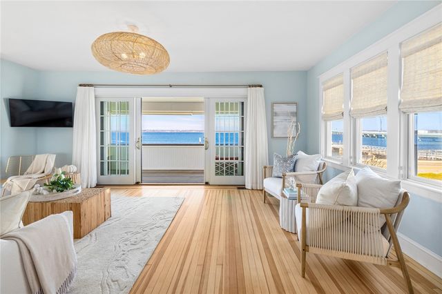 115 Washington Street, Newport, RI 02840