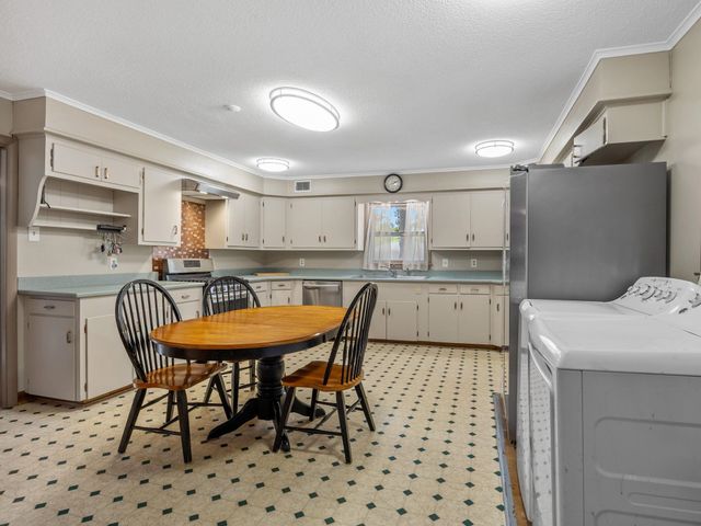 349 Weblin St, Spartanburg, SC 29306