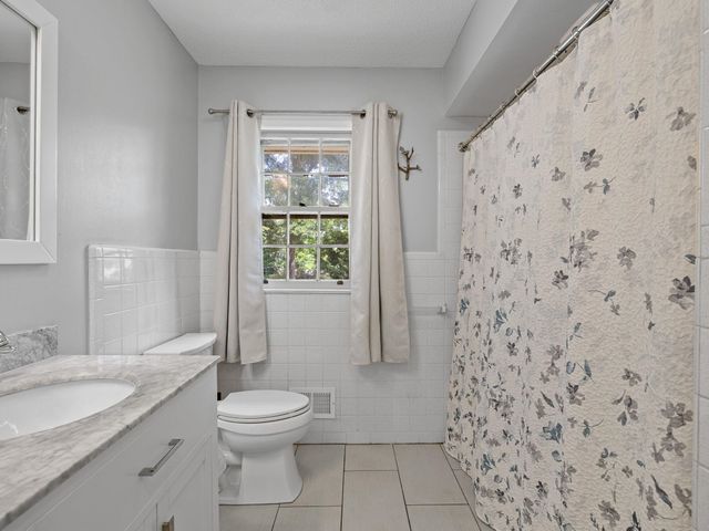 349 Weblin St, Spartanburg, SC 29306