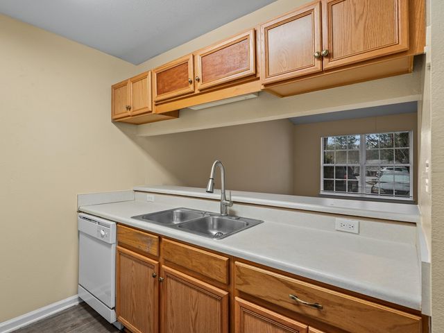 2738 W Tharpe St Apt 1004, Tallahassee, FL 32303