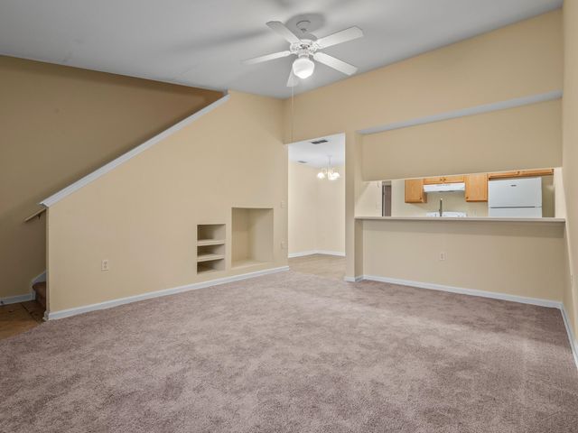 2738 W Tharpe St Apt 1004, Tallahassee, FL 32303